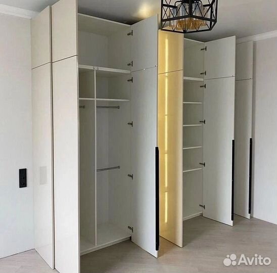 Шкаф распашной