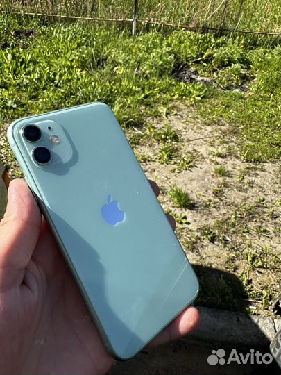 iPhone 11, 64 ГБ
