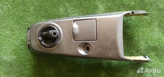 Консоль и подлокотник M. Lancer IX 2003-2008