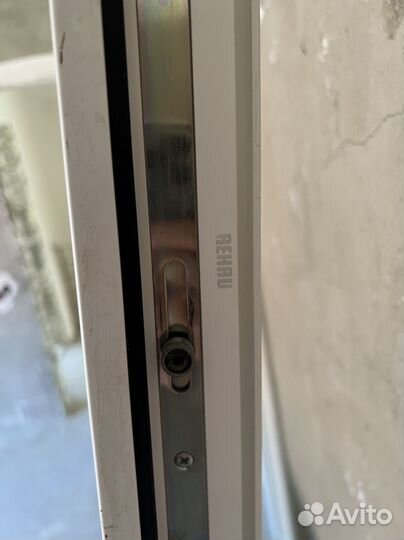 Дверь пластиковая бу