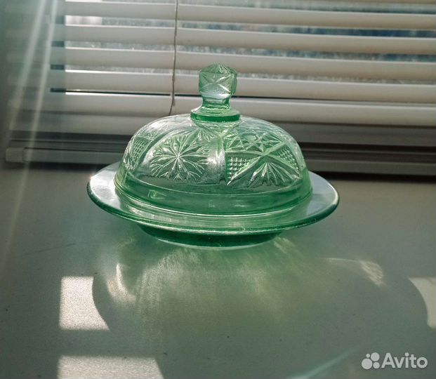 Масленка старинная.Стекло