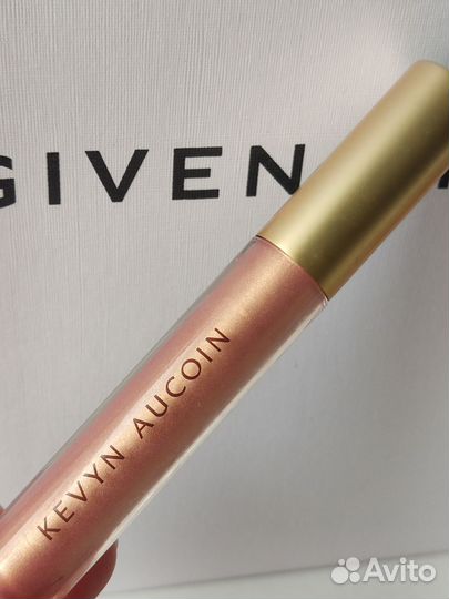 Блеск для губ kevyn aucoin