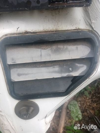 Воздухозаборник наружный Volvo S40 2