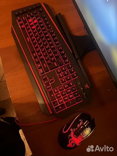 Игровая механическая клавиатура и мышка игровая