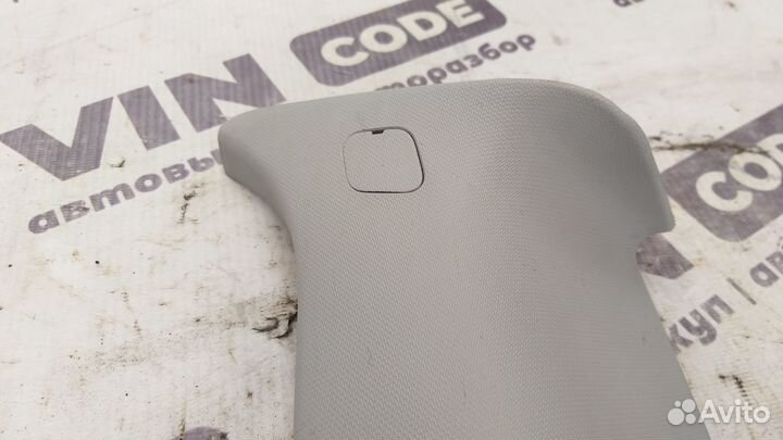 Обшивка задней правой стойки Ford Kuga 1