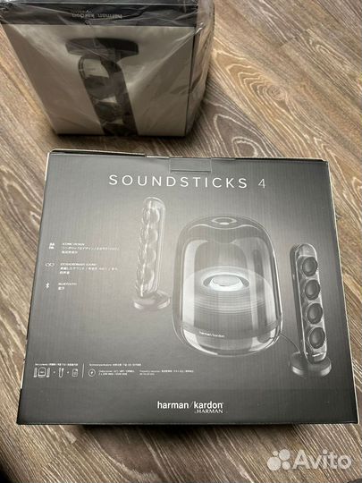 Портативная акустика Harman Kardon SoundSticks 4