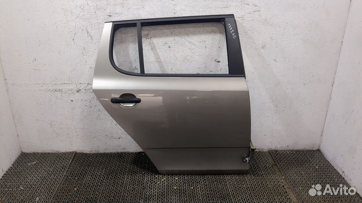 Молдинг стекла Skoda Fabia, 2013