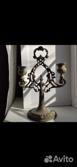 Старинный подсвечник