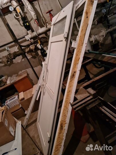 Продам пластиковые двери