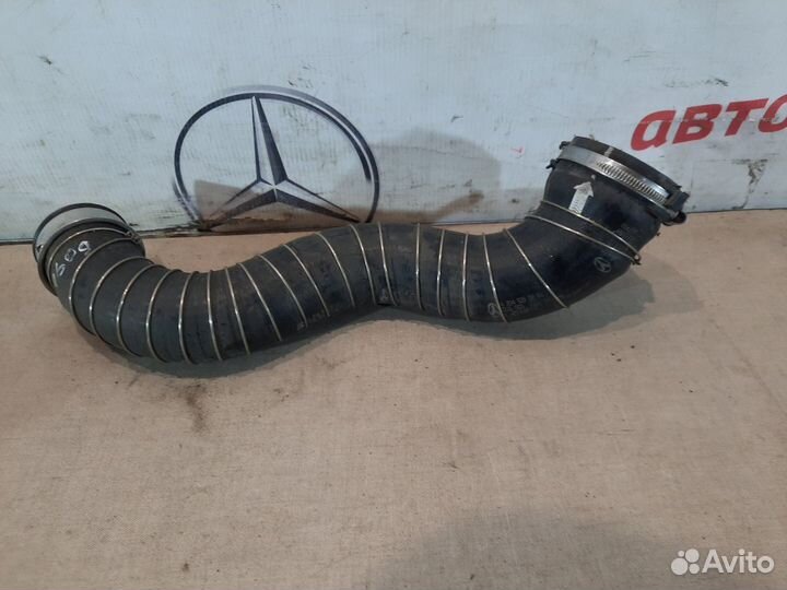 Патрубок правый Mercedes C200 W204 271.950 2008