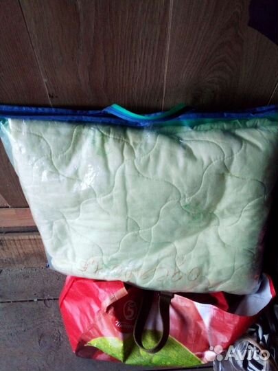 Одеяло полутароспальное