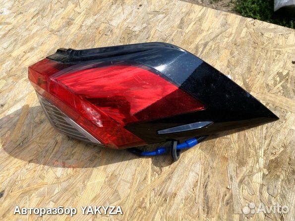 Задний левый правый фонарь Toyota Rav4 50 кузов