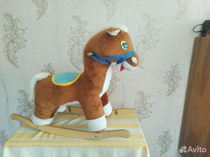 Детская качалка лошадь