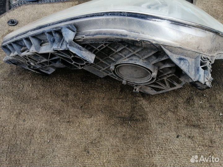 Фара передняя левая Nissan Tiida C11 HR15