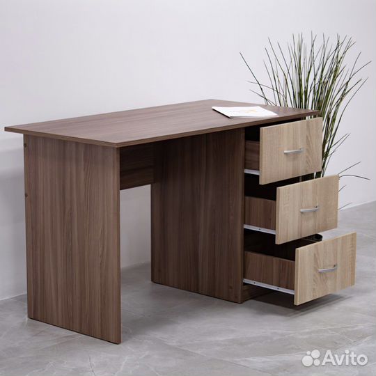 Стол письменный