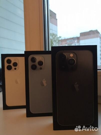 Коробки от iPhone 13 pro
