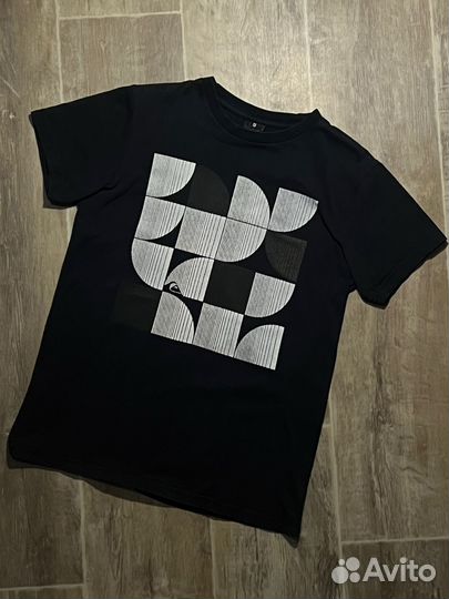 Футболка оригинальная quiksilver