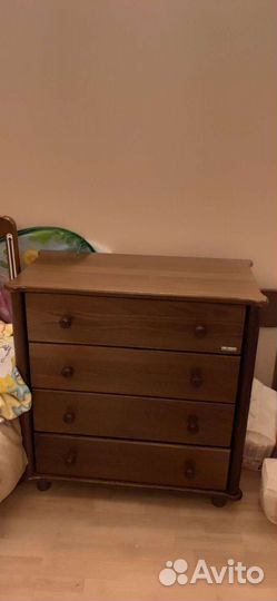 Детская кроватка с универсальным маятником