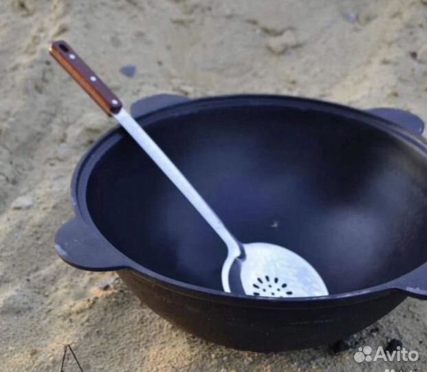 Казaн чугyнный нa 12 литpов