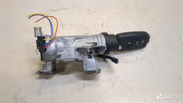 Замок зажигания Volkswagen Golf Plus, 2011