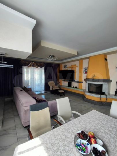 Дом 372 м² на участке 17 сот.