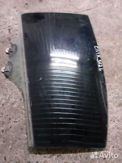 Стекло двери Honda Civic 4D 1.8