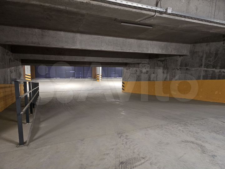 Машиноместо, 14 м²