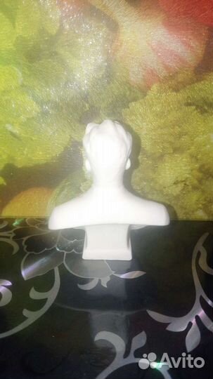 Статуэтка бюст В.Маяковского лфз