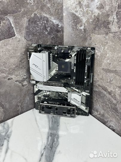 Материнская плата ASRock B550 Pro4