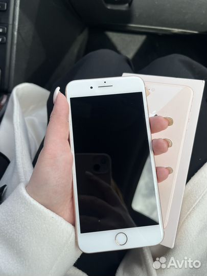 iPhone 8 Plus, 64 ГБ