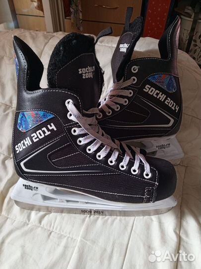 Коньки хоккейные