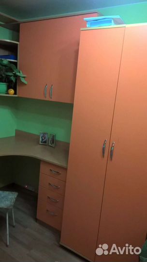 Мебель мало б/у, для работы и учебы, хранения