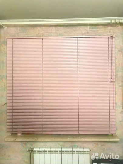 Жалюзи розовые алюминиевые 163х150