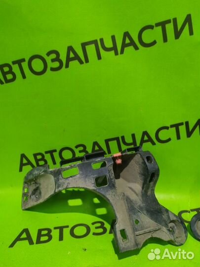 Крепление бампера заднее Opel Astra L35 Z18XER