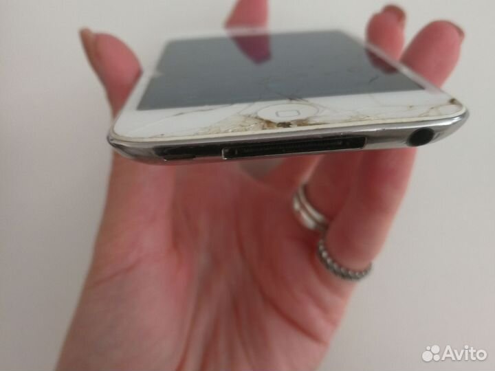 Плеер iPod touch 4 32gb