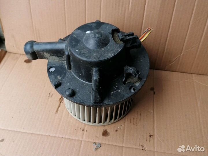 Моторчик печки форд маверик /эскейп