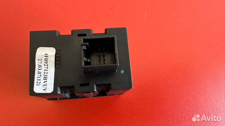 Кнопка Audi A6 C6 AUK 3.2 2008