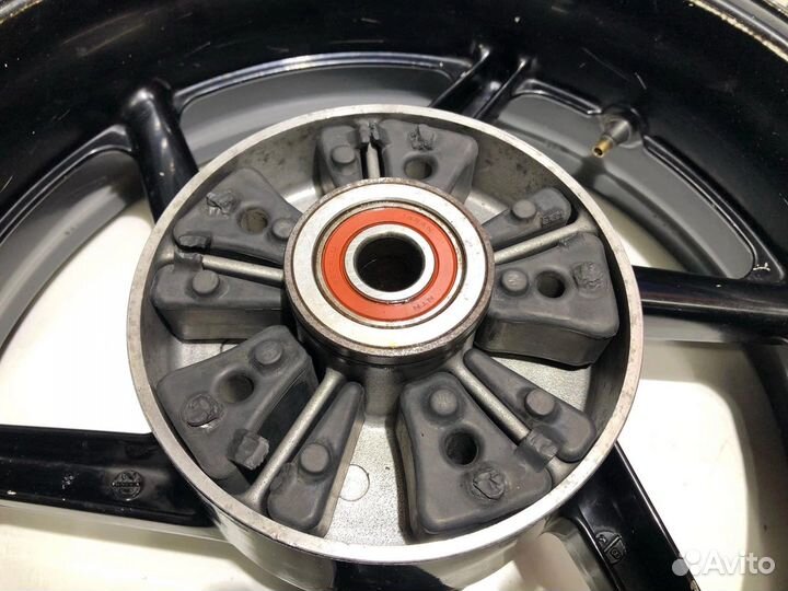 Задний колёсный диск Honda CBR 900 RR Fireblade