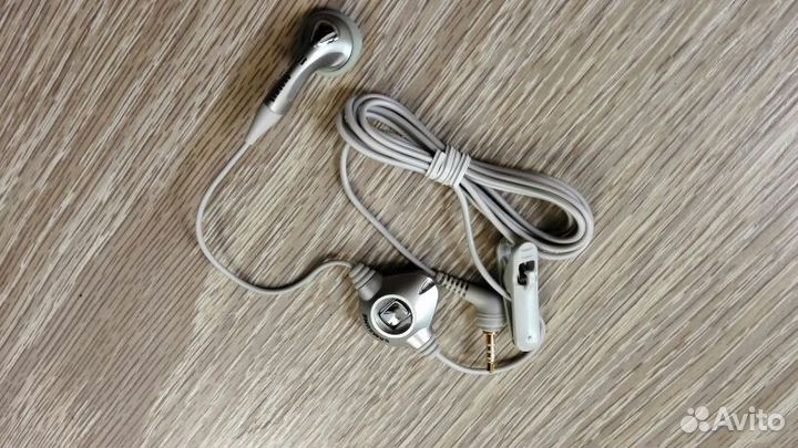 Проводная гарнитура и наушники samsung и LG