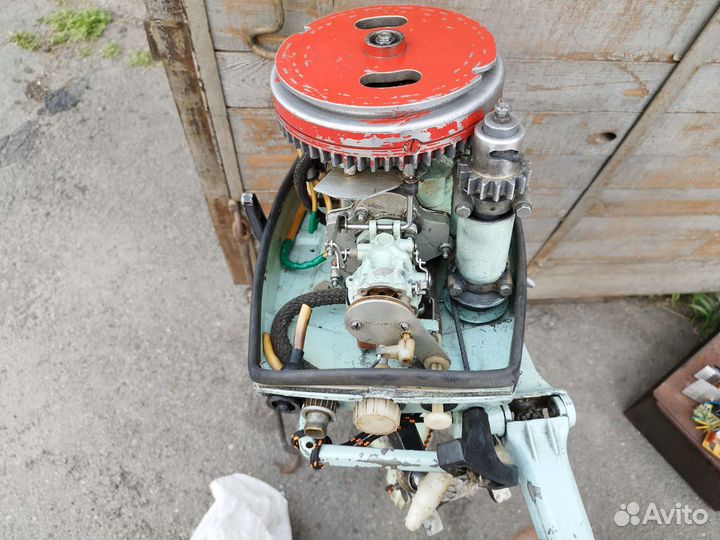 Лодочный мотор 