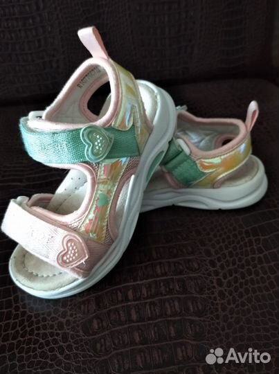 Летняя обувь на девочку