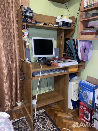 Компьютерный стол