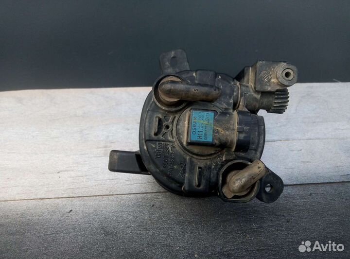 Противотуманка левая Passat CC