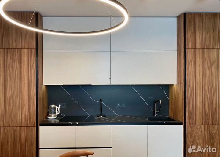 Кухня Белая с деревом напрямую от фабрики на заказ