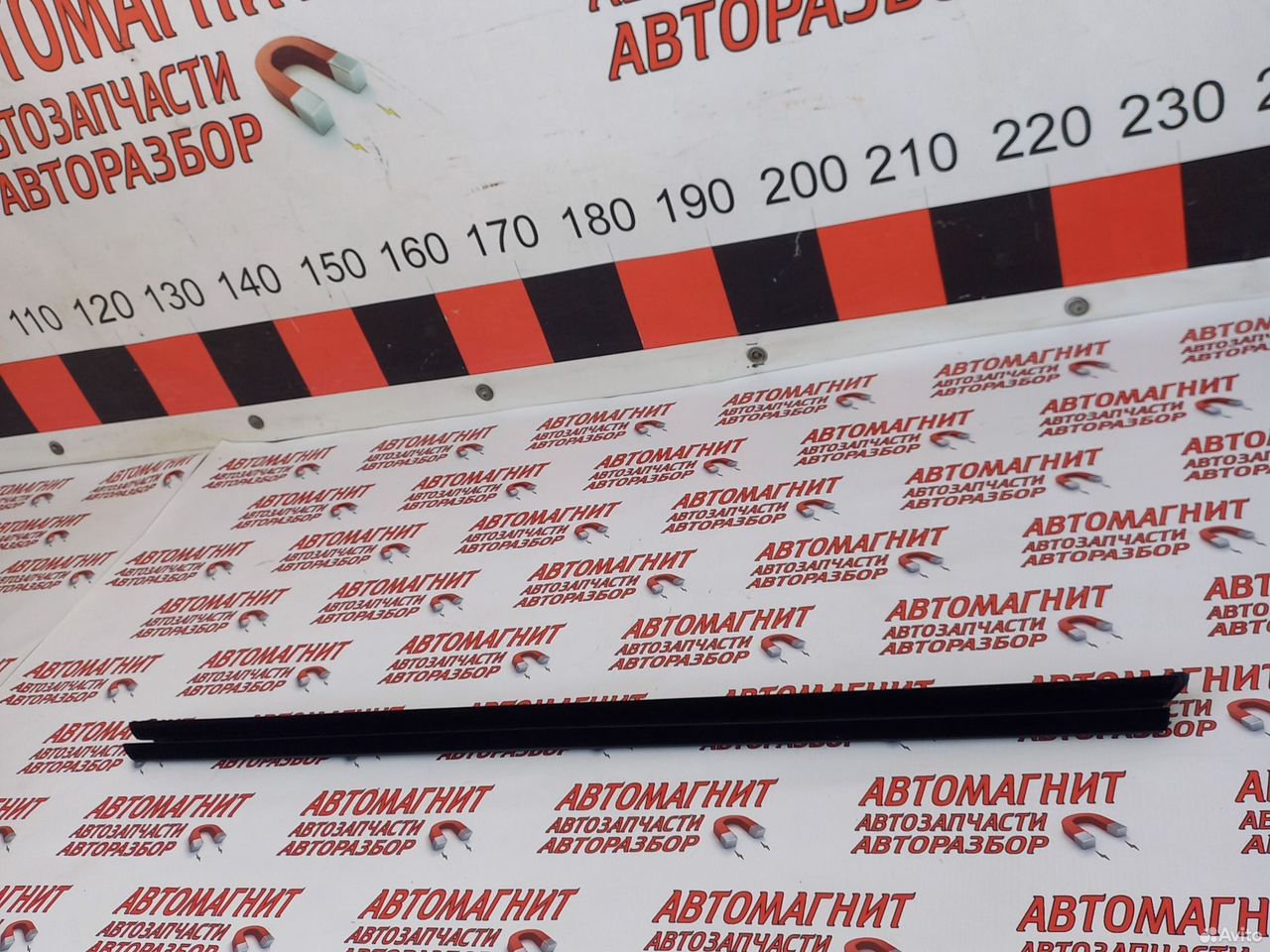 Бархотка стекла двери передней левой Exeed Rx