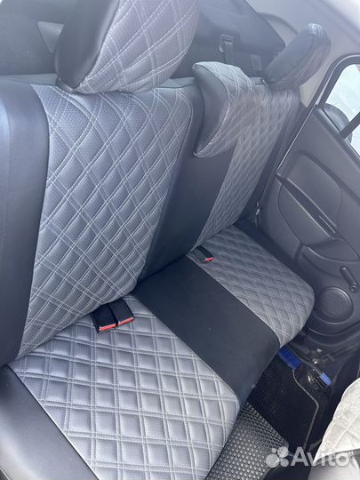 Чехлы на фольксваген поло