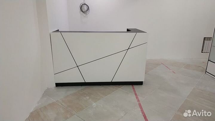 Стойка ресепшн