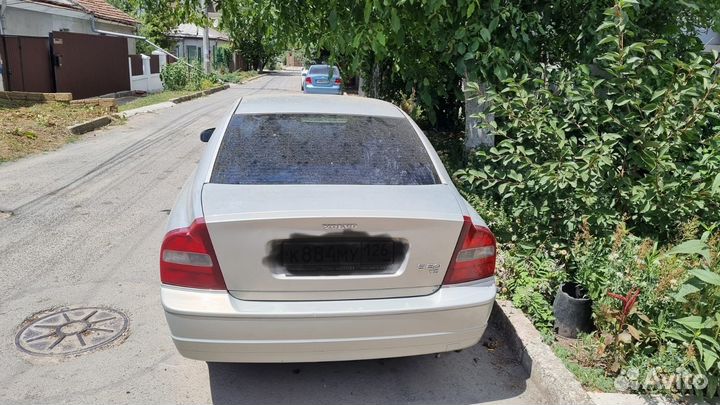 В разборке volvo s 80