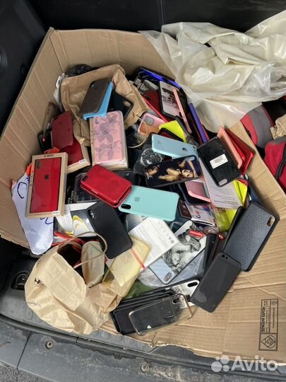 Чехлы на iPhone разные остаток товара 200штук