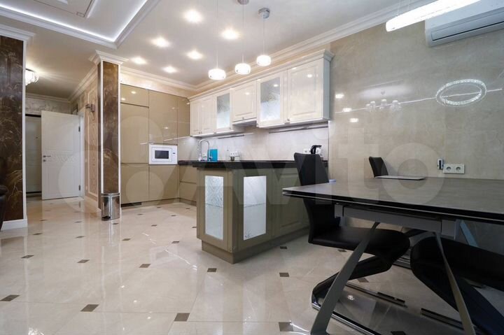 2-к. квартира, 80 м², 15/20 эт.